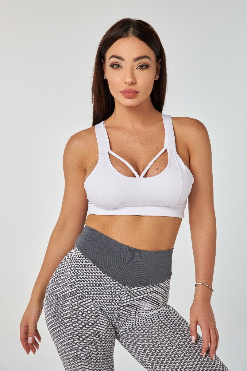 Sports Bra vs Normal Bra Which is Better? Less Drama Sportswear