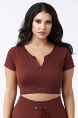 Focused Ribbed Crop Top - Brown