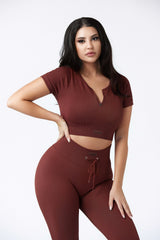 Focused Ribbed Crop Top - Brown